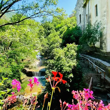 Appartement Waterfalls View Suites *